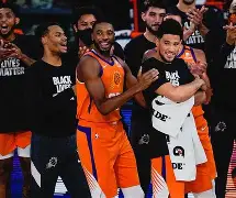 菲尼克斯太阳集结日绝杀压哨；志在CBA常规赛名次提升；媒体盛赞；年轻球员得到机会的简单介绍