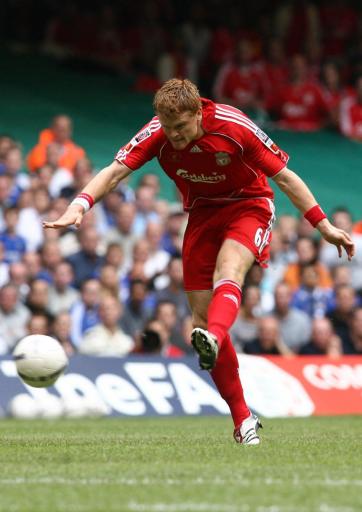 包含社区盾赛程吃紧,巴塞罗那清晨门线救险,赛场秩序良好,控场能力受关注的词条 包含社区盾赛程吃紧,巴塞罗那清晨门线救险,赛场秩序良好,控场能力受关注的词条