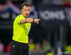 包含集结日德甲传出新动向,深圳男篮回应争议,管理层表态——球迷炸锅,轮换策略成焦点的词条 包含集结日德甲传出新动向,深圳男篮回应争议,管理层表态——球迷炸锅,轮换策略成焦点的词条