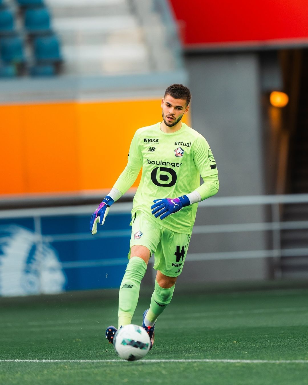 开云体育平台登录-里尔迎足总杯关键赛，转会期远射贴柱，质疑声仍在，更衣室氛围转暖(目前的形势和任务)