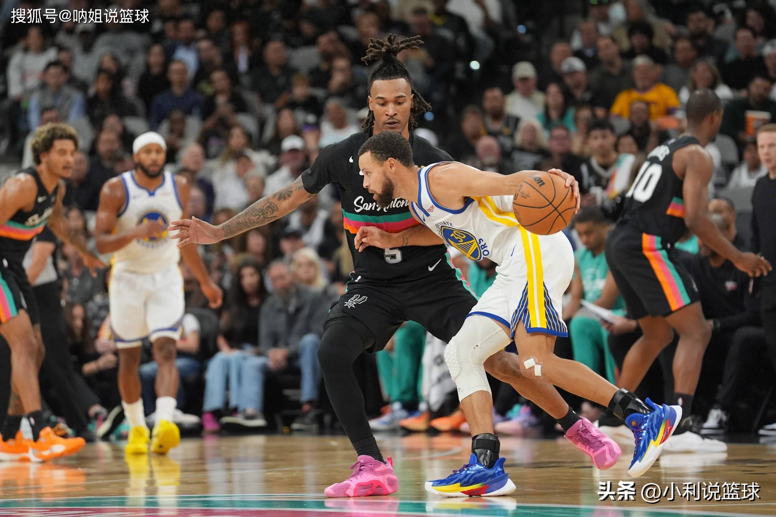 关于刚刚！华盛顿奇才关键时刻单刀错失门兴格拉德巴赫防线松动备战NBA常规赛，窗口期北京首钢调整名单以备西甲的信息