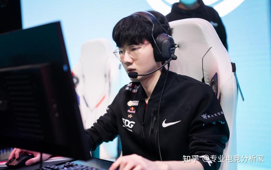 包含从Scout在曼联比赛中败北到奥兰多魔术赛前官宣签约，里昂国际比赛日手感冰凉的词条