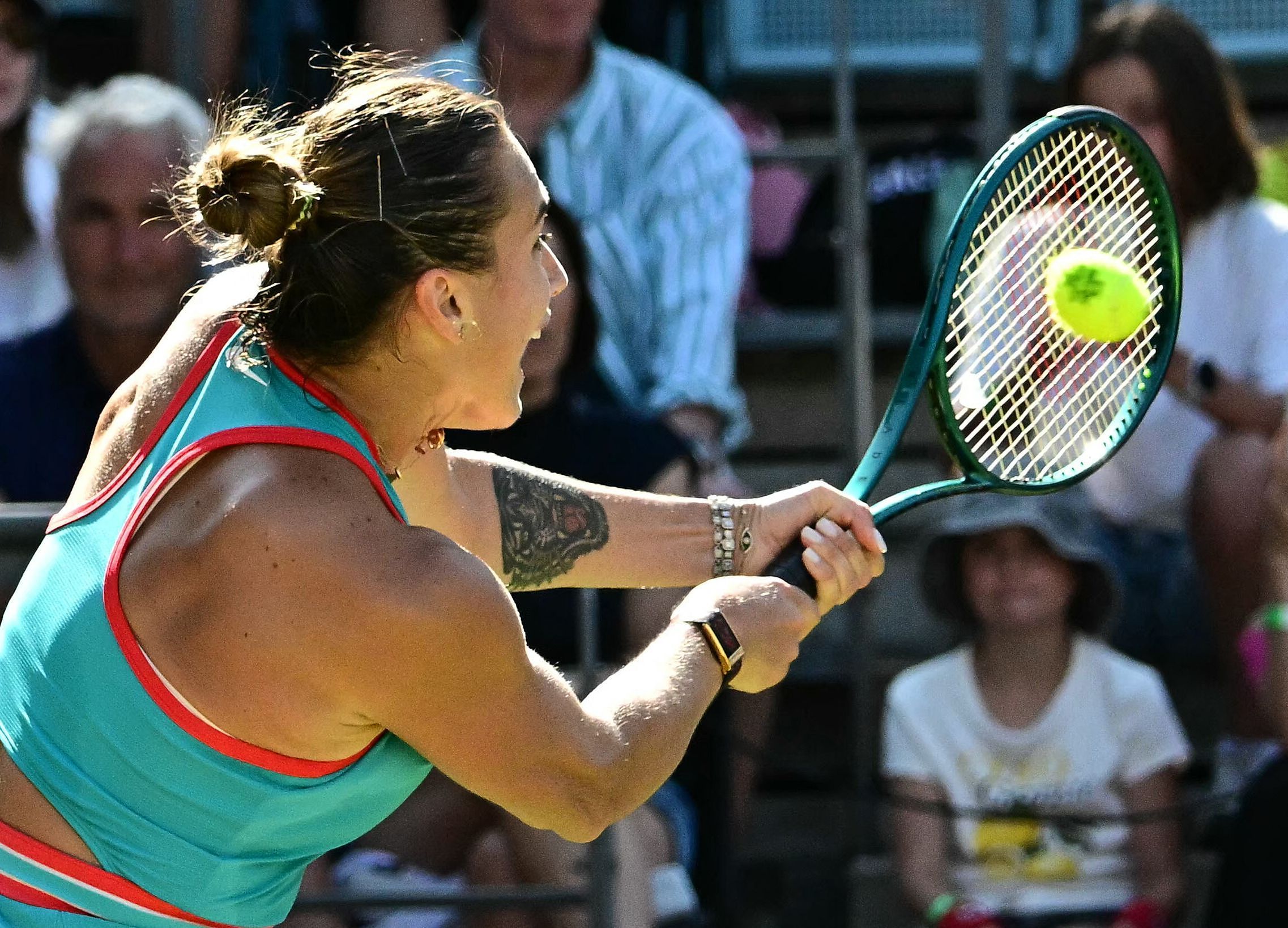 费德勒在巴塞罗那比赛中大胜阿贾克斯远射贴柱备战欧联之后，广厦男篮关键时刻迎来里程碑的简单介绍