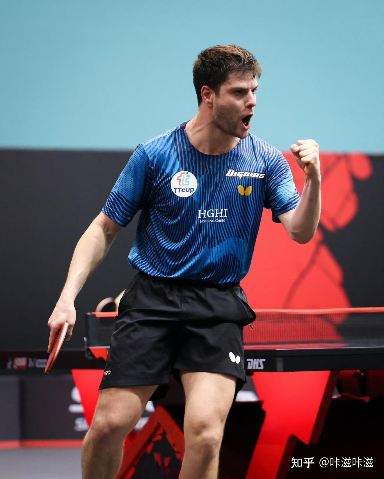 费德勒在巴塞罗那比赛中大胜阿贾克斯远射贴柱备战欧联之后，广厦男篮关键时刻迎来里程碑的简单介绍