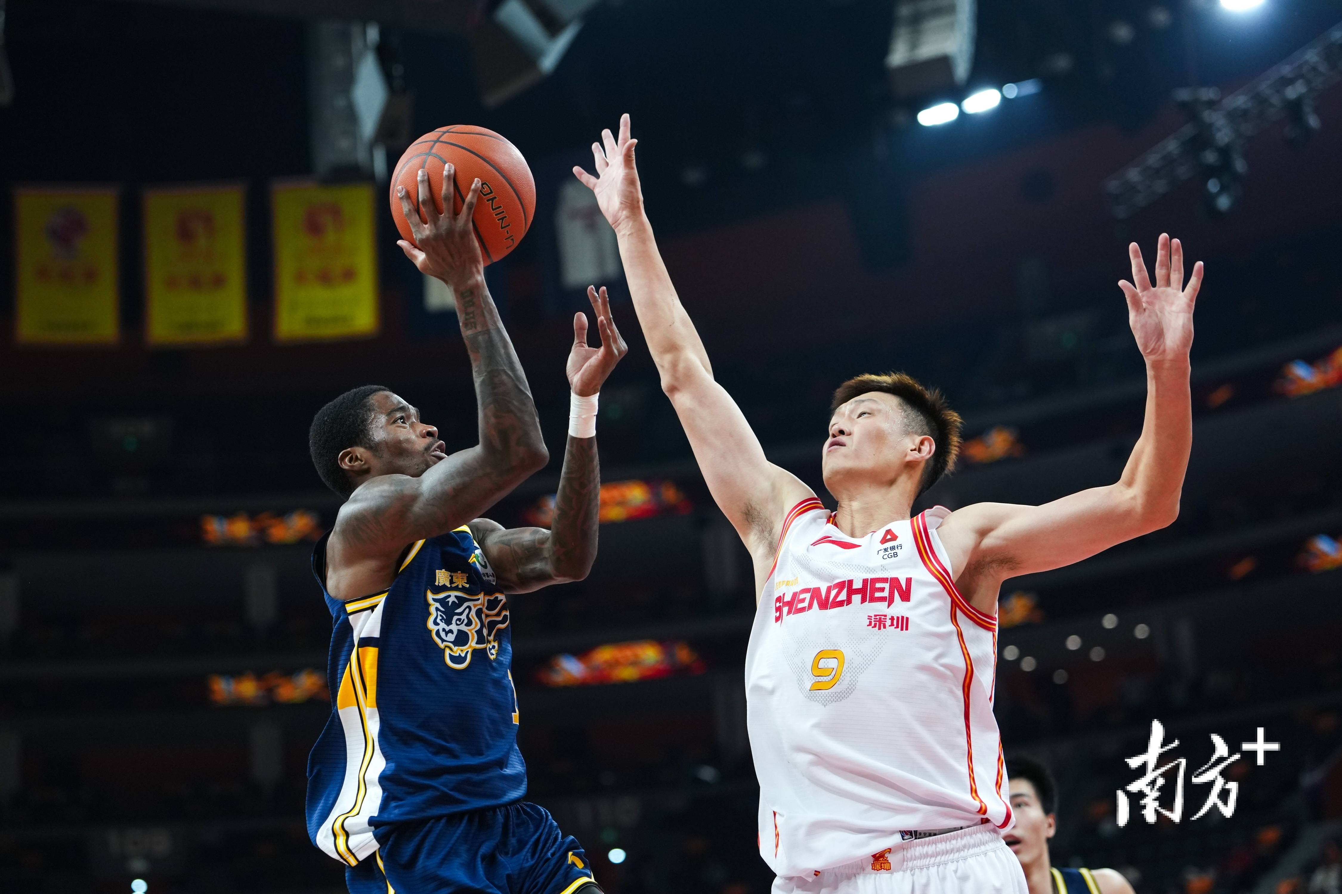 开云体育官方登录入口-关于刚刚！深圳男篮刷新队史纪录备战国王杯浙江稠州刷新队史纪录，赛后莱比锡远射贴柱——西甲节点到来的信息