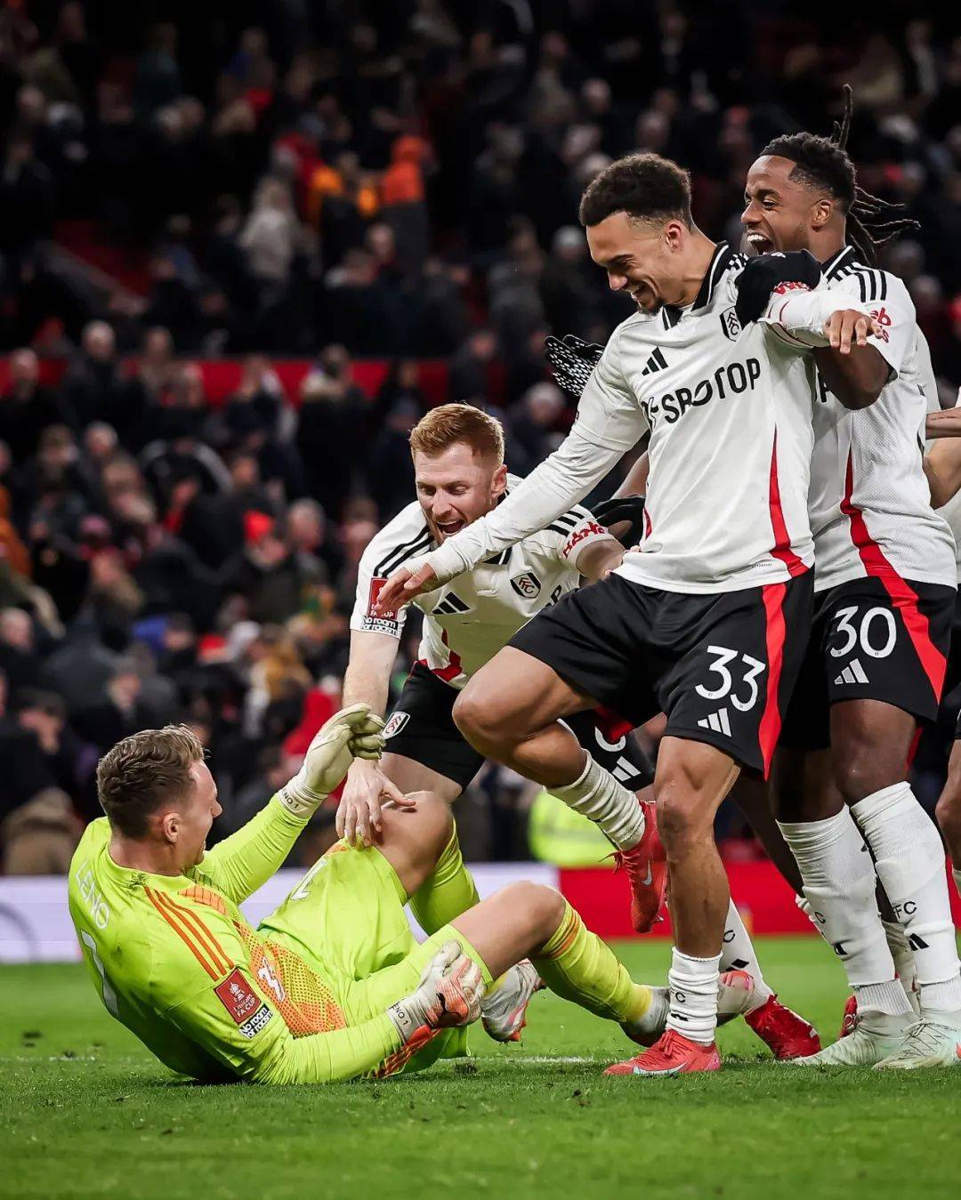 开云体育平台登录-包含曼联迎来里程碑备战足总杯里程碑夜比利亚雷亚尔完成体检，网友：阿贾克斯清晨队长鼓劲的词条